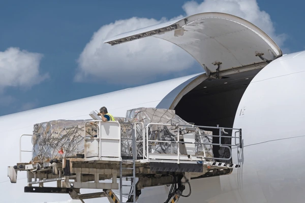 Internal air freight shipping in Chennai with cargo loaded into aircraft for fast delivery